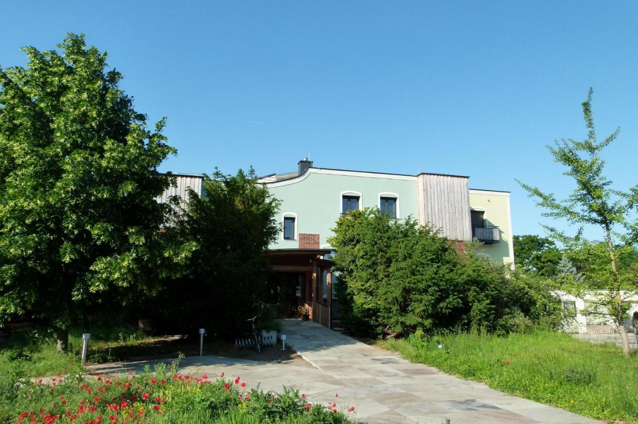 Haus Monti Ξενοδοχείο Maria Lanzendorf Εξωτερικό φωτογραφία