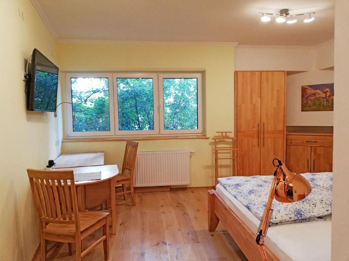 Haus Monti Ξενοδοχείο Maria Lanzendorf Εξωτερικό φωτογραφία
