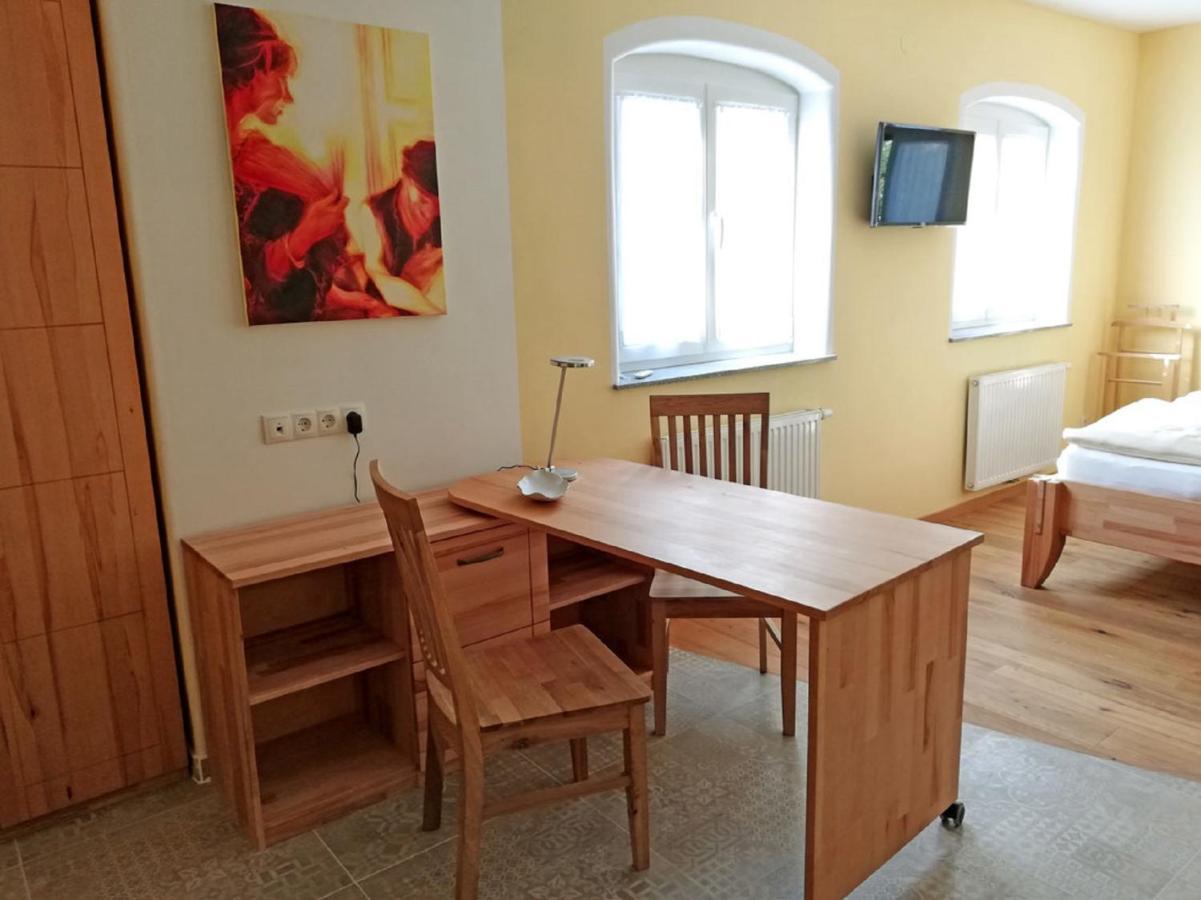Haus Monti Ξενοδοχείο Maria Lanzendorf Εξωτερικό φωτογραφία